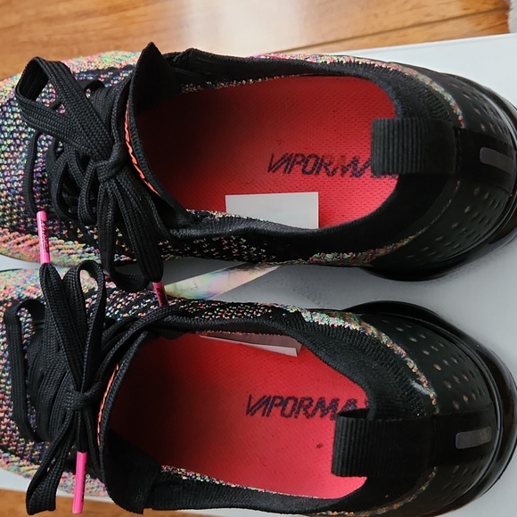[SOLD]Vapormax sneakers - Picture 3 of 7